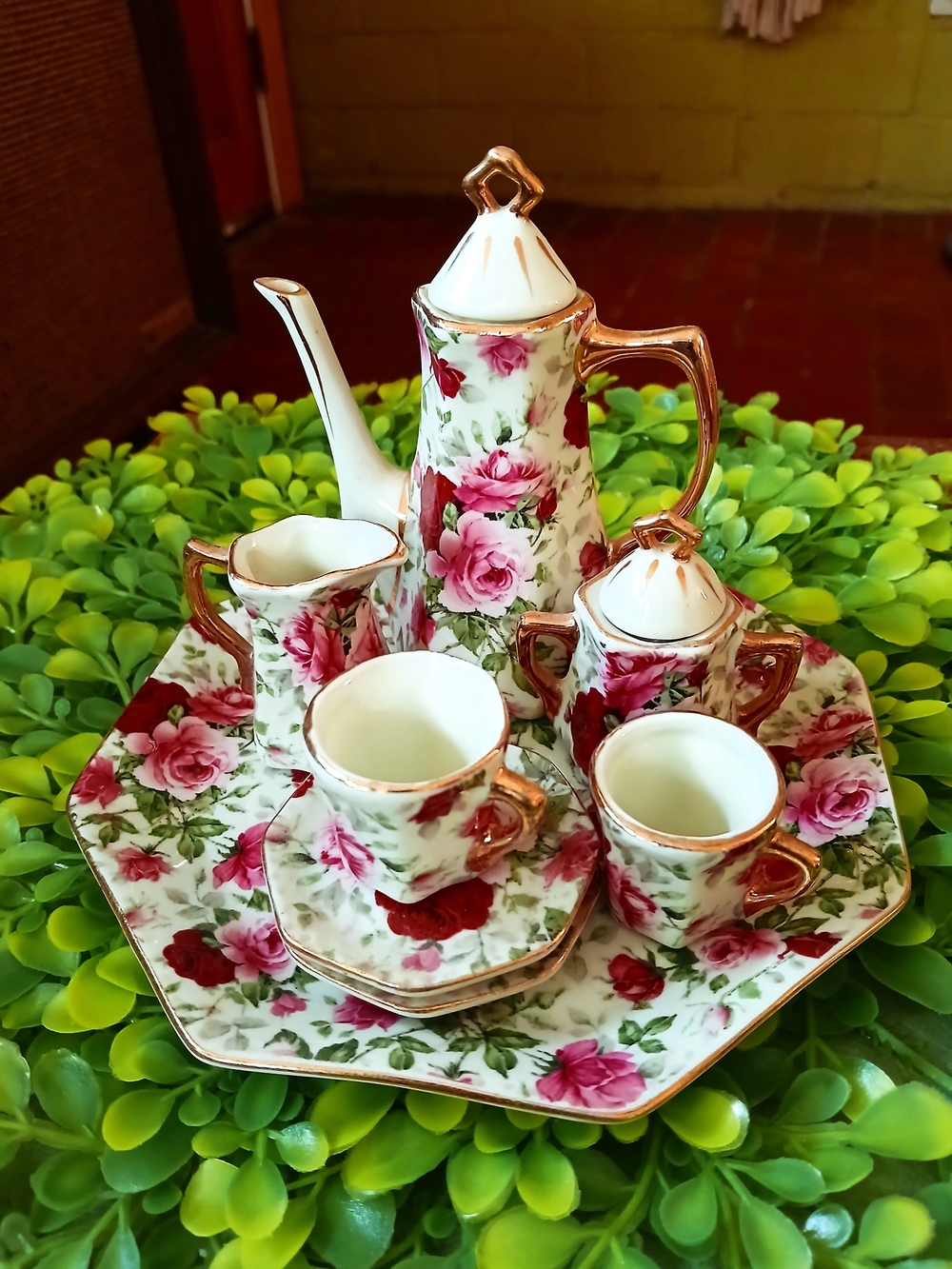 Floral Porcelain Mini Tea Set with Pink Rose Pattern